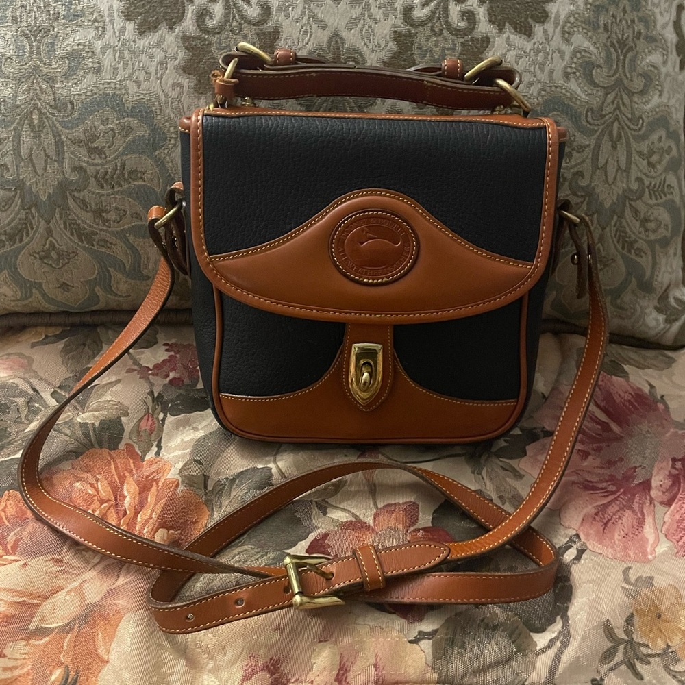 Vintage Dooney & Bourke All Leather Crossbody